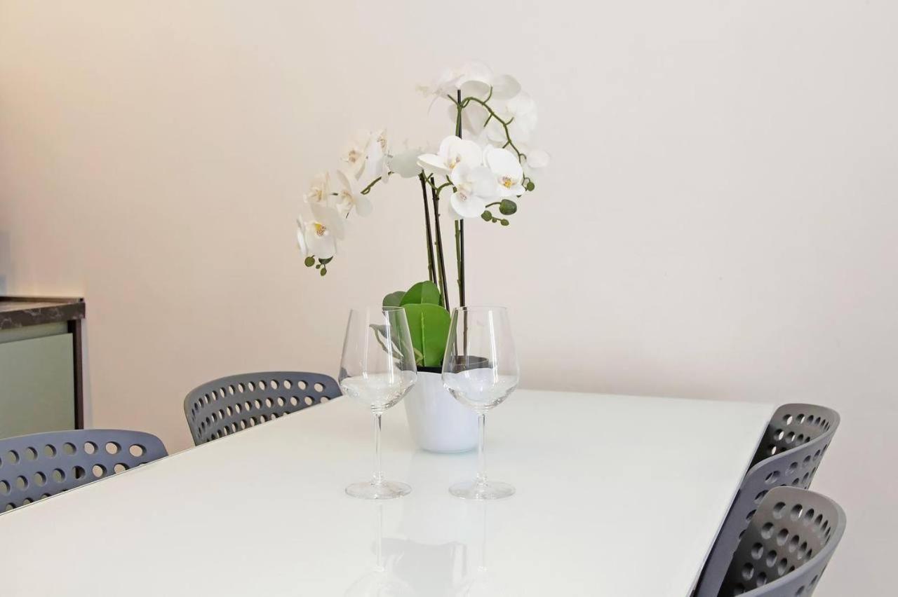 Apartment A 10 Min Dal Colosseo Dimora Intima E Silenziosa Rome